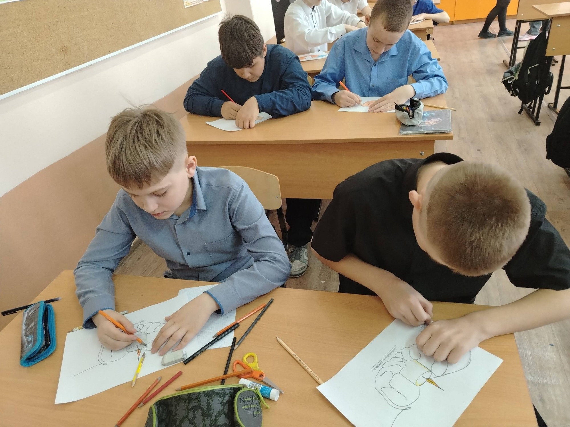 Оформляли Стену Памяти.